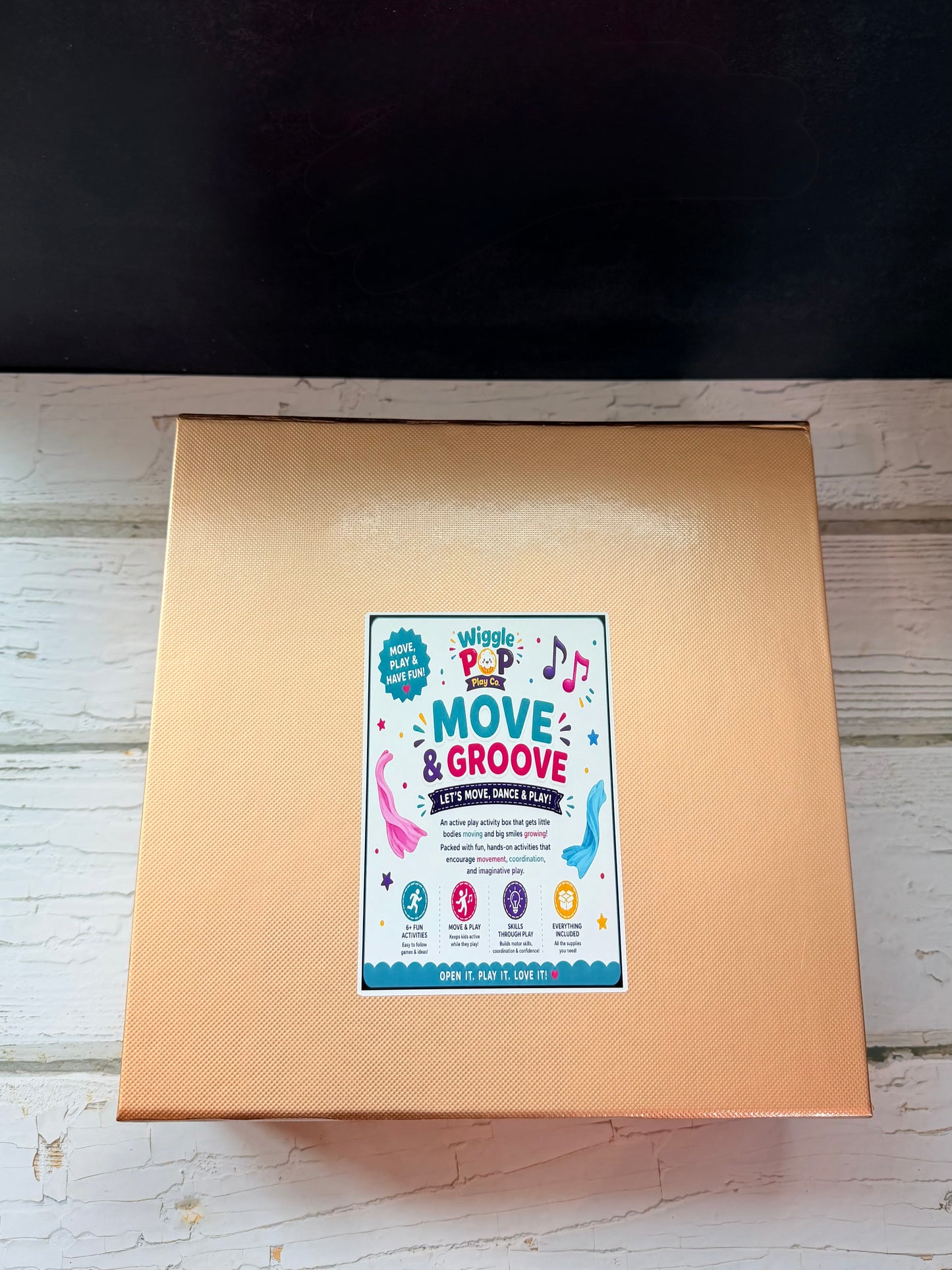 Move & Groove Play Box