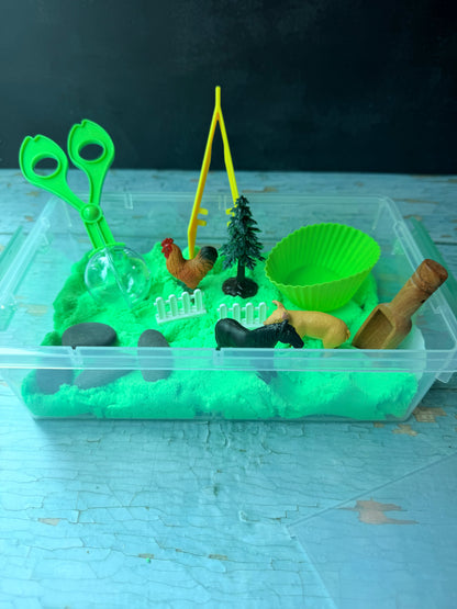 Day on the Farm Grab and Play Sensory Kit