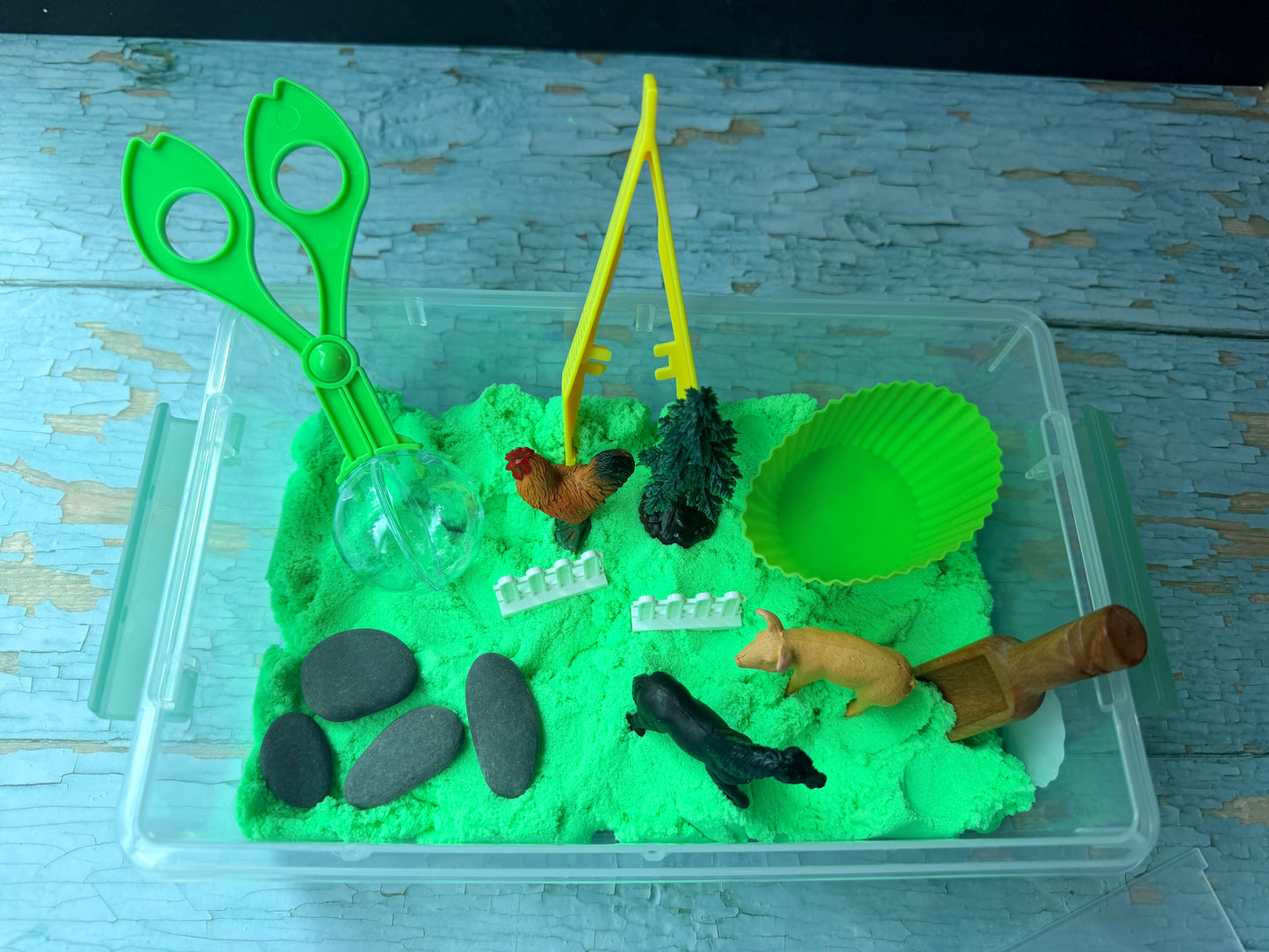 Day on the Farm Grab and Play Sensory Kit