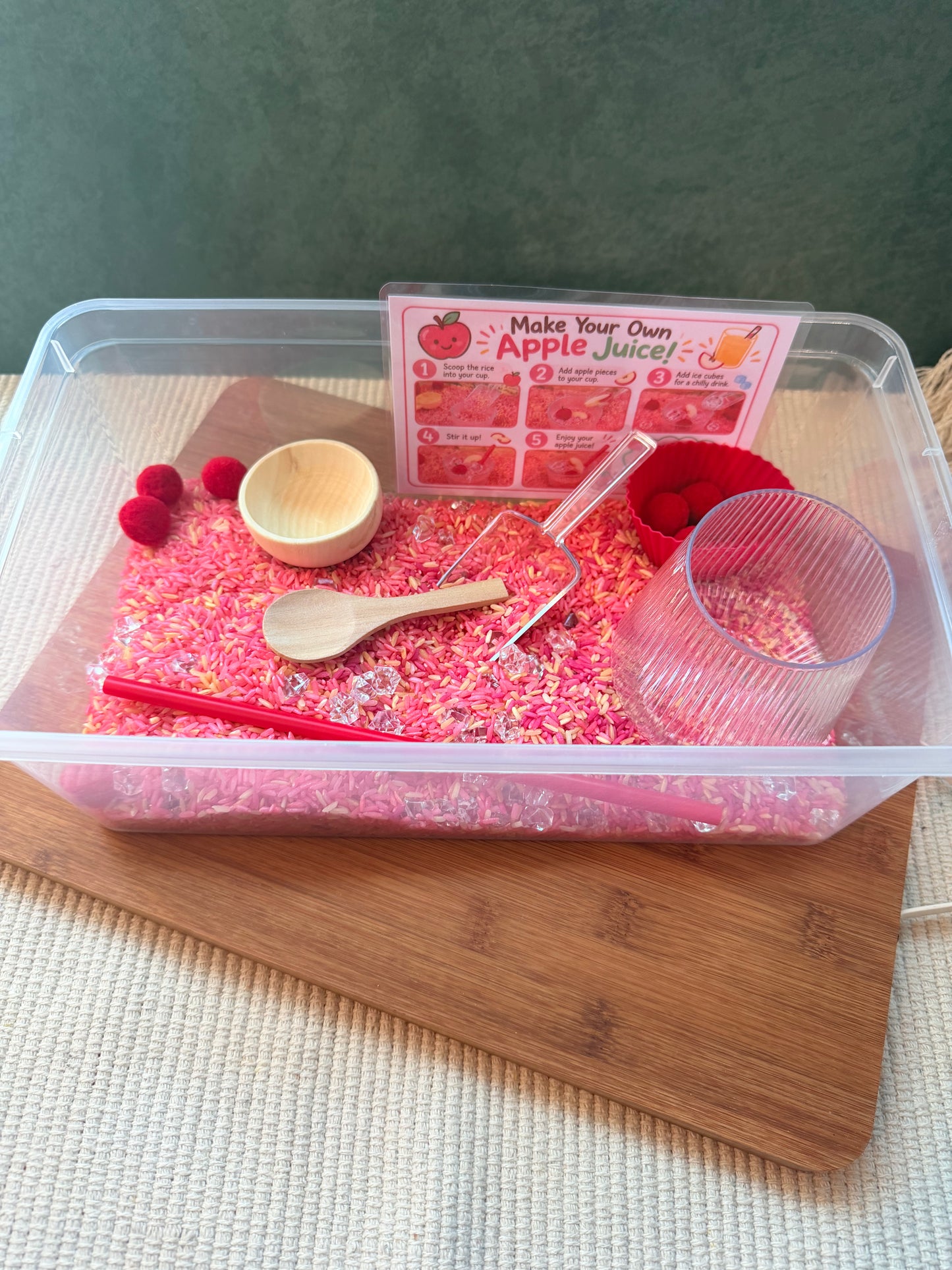 Apple Themed Sensory Bin | Fall sensory bin for kids